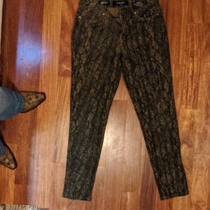 Nine West cigarette skinny snakeskin 8